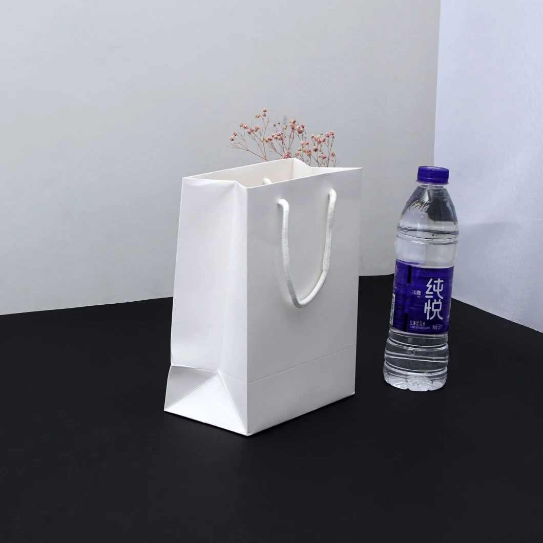 Customized White Color 220GSM Ivory Paper Gift Tote Bag Paper Bag for Cloth Shop