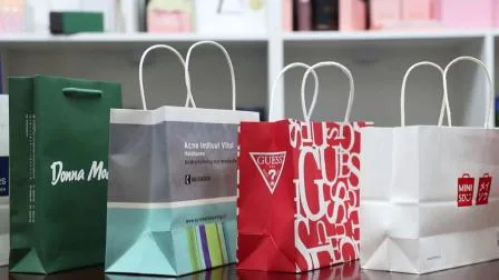 Saco de papel com impressão de logotipo personalizado para compras Saco de papel para roupas, embalagem para calçados, barato, lavável, para presente